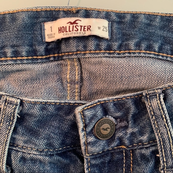 Hollister High Rise Slim Fit Jeans with Raw Hem — Size 25 - Picture 3 of 4